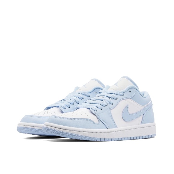 Air Jordan 1 Low 'Ice Blue' in size 5 US - Picture 1 of 4